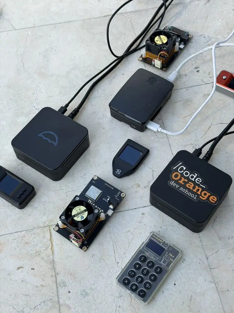 Bitcoin nodes and hardware wallets laid out for a workshop